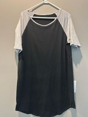 Womens M T Shirt Dress Black Gray Raglan Sleeve Casual NWOT
